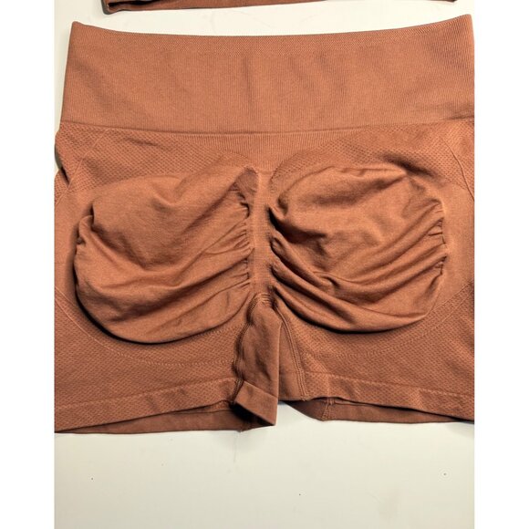 Seamless Brown 2-Piece Yoga Set With Long Sleeve Top & High-Waisted Shorts Thumb - Picture 6 of 7